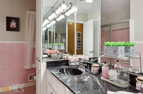 336 Bromack Dr, Atlanta GA  30315-8408 exterior