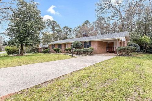 530 Roosevelt Blvd, Commerce, GA 30529-2135