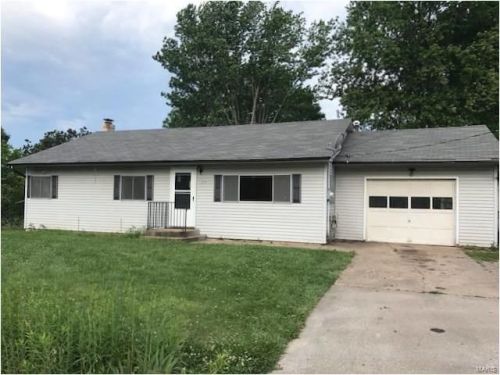 412 Feltz St, Perryville, MO 63775-3015