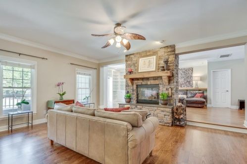 2167 Eldorado Dr, Atlanta, GA 30345-3414