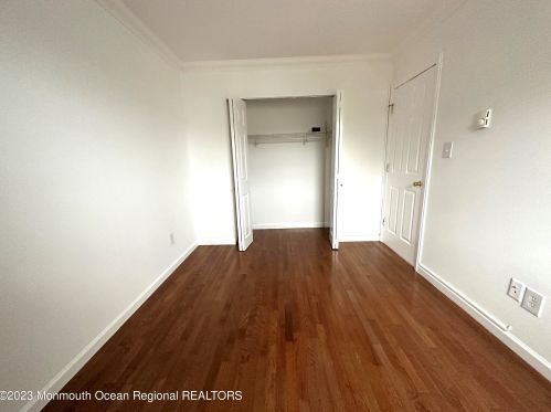 304 4th Ave, Tinton Falls NJ  07712-6080 exterior