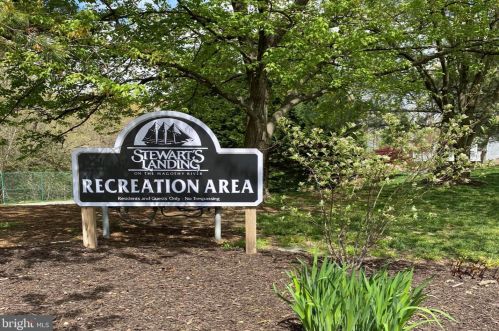 232 Lower Magothy Beach Rd, Severna Park MD  21146-2122 exterior