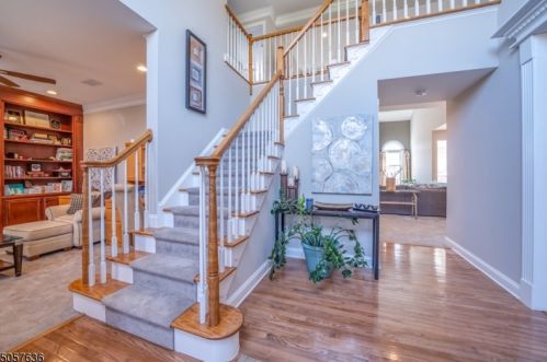 20 Vista Dr, Roxbury Township, NJ 07836-4027
