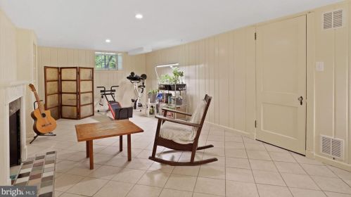 7125 Poplar Ave, Silver Spring MD 20912-4675 exterior