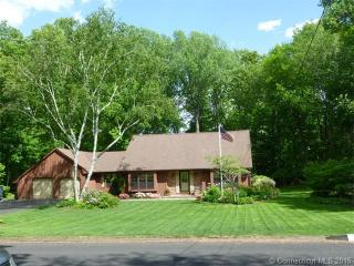 567 Brownstone Rdg, Meriden CT  06451-3636 exterior