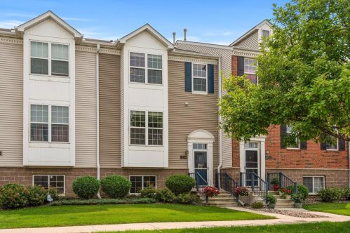 15704 Frisian Ln, Saint Paul, MN 55124-5626