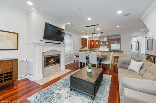 1915 Crystal St, Chicago, IL 60622-3133