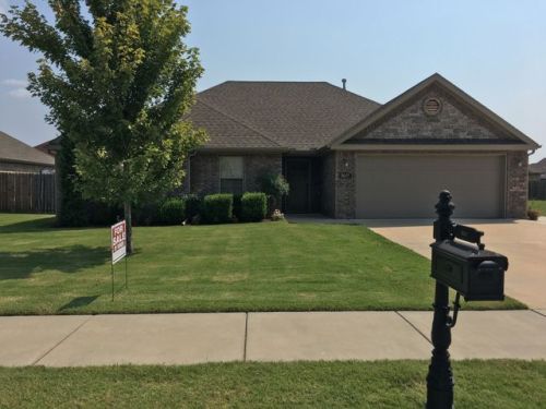 3657 Serenity St, Springdale, AR 72764-6369