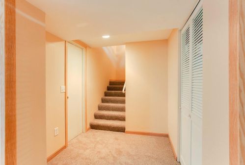 1726 Flamingo Dr, Saint Paul MN  55122-1143 exterior