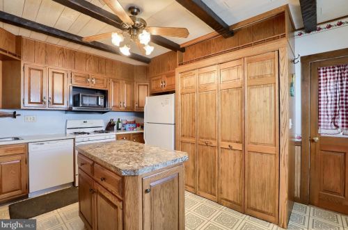 325 Ross St, Lancaster PA  17602-1941 exterior