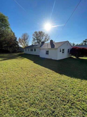 30 Killawee St, Canaan, CT 06018-2137