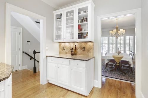 2527 Brookline Cir, Atlanta GA  30319-3690 exterior