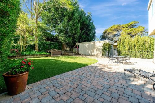 8 Sidney St, Mill Valley, CA 94941-1338