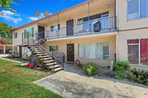 1128 Mayfair Ave, Anaheim CA  92801-2949 exterior