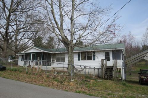 120 Dennis Rd, Trenton, GA 30752-5601