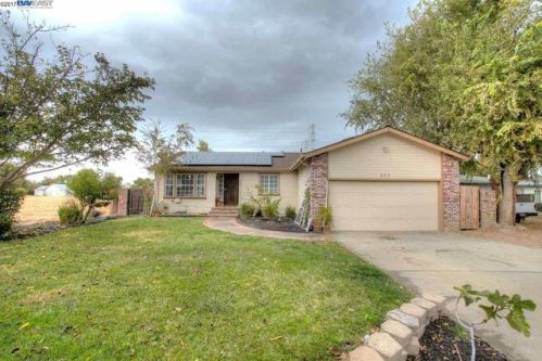 225 Mount Oso Ave, Tracy, CA 95376-4644