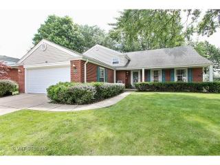 1627 Chesterfield Dr, Arlington Hts IL  60005-3730 exterior