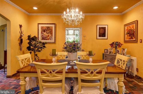 585 Warwick Rd, Haddonfield NJ 08033-3845 exterior