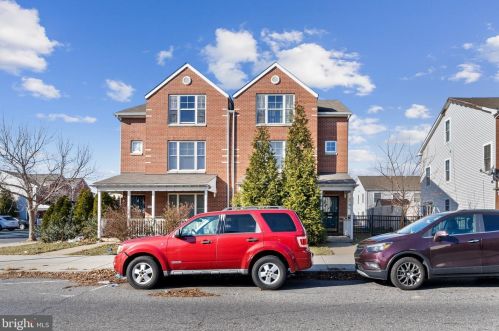 1820 31st St, Philadelphia, PA 19121-2526