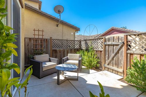 364 Applegate Dr, Valley Home CA  95361-8285 exterior