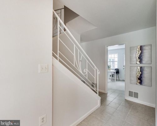 2115 Seminary Rd, Silver Spring MD 20910-1354 exterior