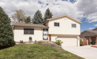 9735 Walker Pl, Littleton, CO 80123-3158