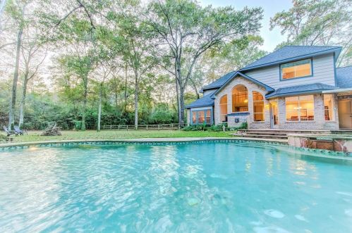 14695 Old Conroe Rd, Conroe, TX 77384-3243