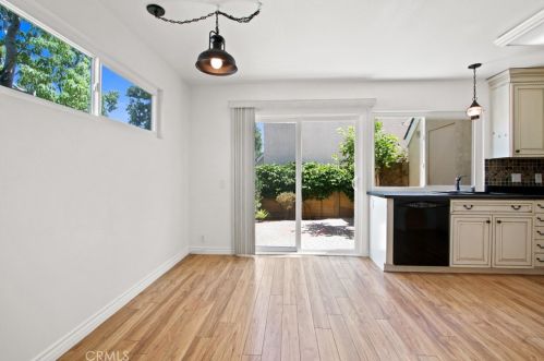 25 Brookfield, Irvine CA  92604-3242 exterior
