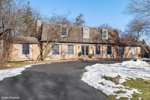 200 Manor Dr, Bannockburn IL  60015-3428 exterior