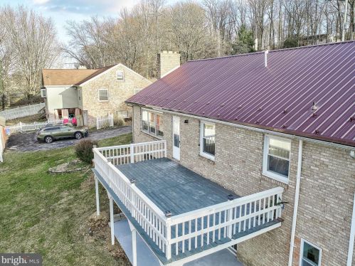 229 Darlene St, York PA  17402-5056 exterior