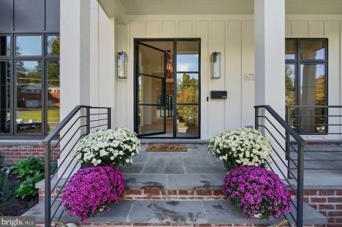 6713 Danforth St, Mc Lean, VA 22101-4431