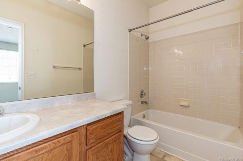 16147 Geddes Dr, Denver CO  80016-1404 exterior