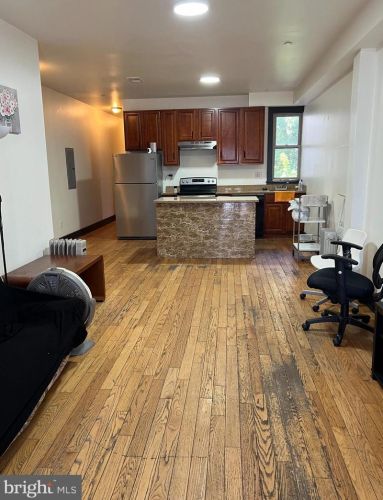 2036 19 St, Philadelphia PA 19121-4120 exterior