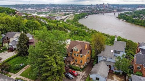 400 Grand Ave, Cincinnati OH  45205-2224 exterior