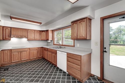 15 Highland Blvd, Stockbridge GA  30281-4654 exterior