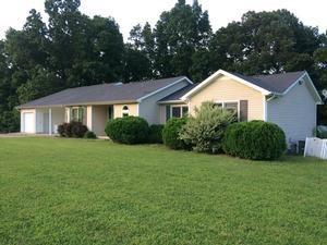 241 Hurst Rd, Hohenwald, TN 38462-5296