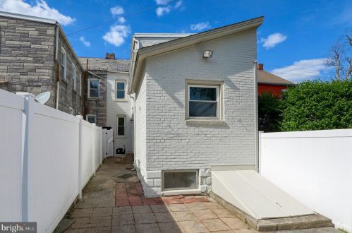 618 1st St, Lancaster PA  17603-3622 exterior