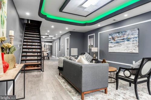 2453 Berks St, Philadelphia, PA 19121-2044