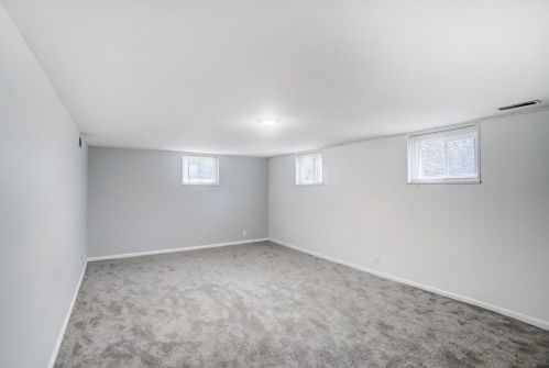 103 Eton Ct, Springfield OH  45503-1008 exterior