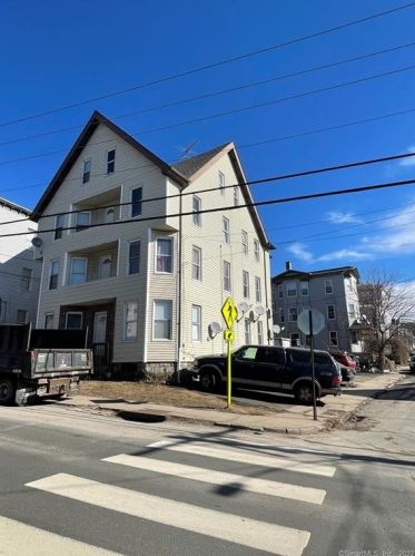 955 Baldwin St, Waterbury, CT 06706-1708