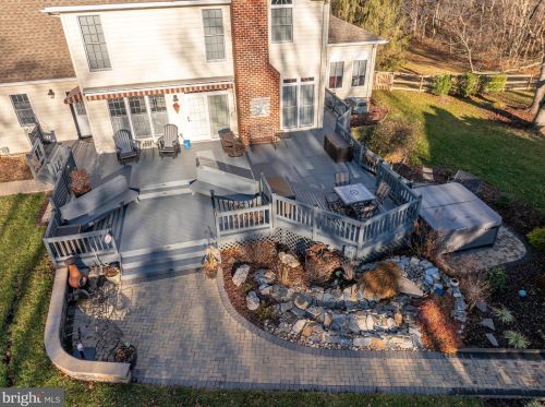 874 Pheasant Hill Rd, Summit Point WV  25446-3634 exterior