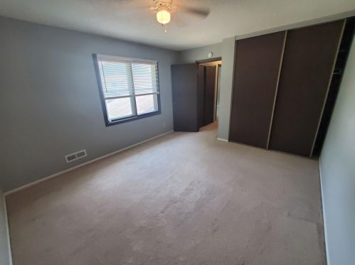 1054 Carmel Ct, Saint Paul MN  55126-5877 exterior