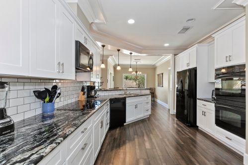 9721 Clubhouse Blvd, Desert Hot Springs, CA 92240-1174
