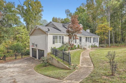 8953 Dornoch Cir, Winston GA  30187-1263 exterior