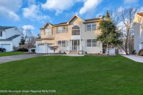 6 Cedarwood Ln, Jackson Twp, NJ 08527-1450