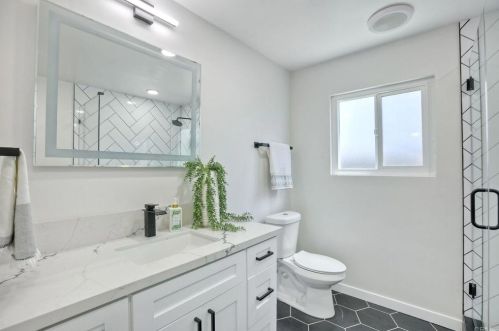 1826 Burroughs St, Oceanside CA  92054-6006 exterior
