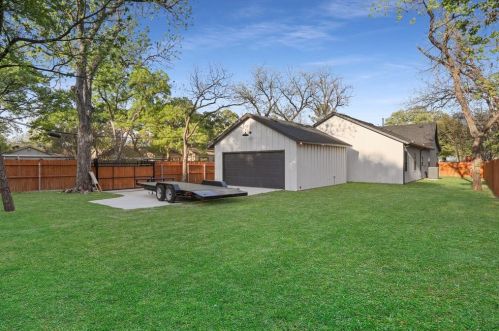 1821 Sylvania Ave, Fort Worth TX  76111-2740 exterior