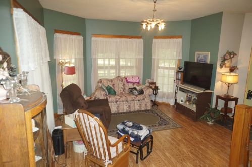 1882 Paulsen Rd, Nelson IL  61021-8402 exterior