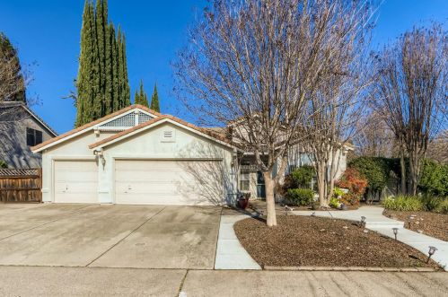 169 Briggs Ranch Dr, Folsom, CA 95630-2276