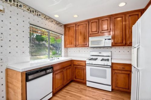 2408 Winter Rd, Oceanside, CA 92056-3563